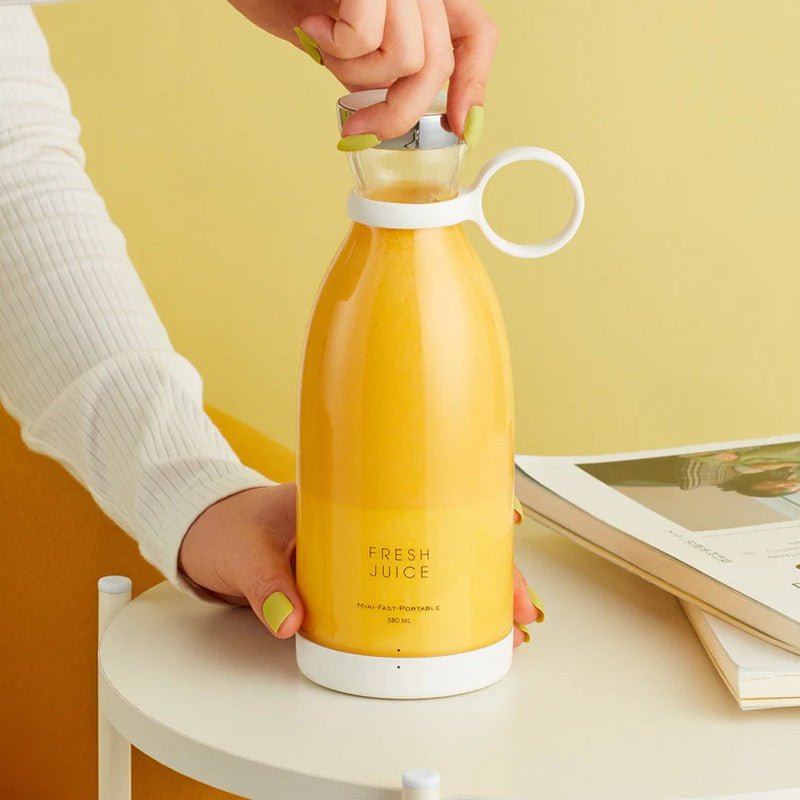 Imported Rechargeable Portable Bottle Blender for Shakes and Smoothies