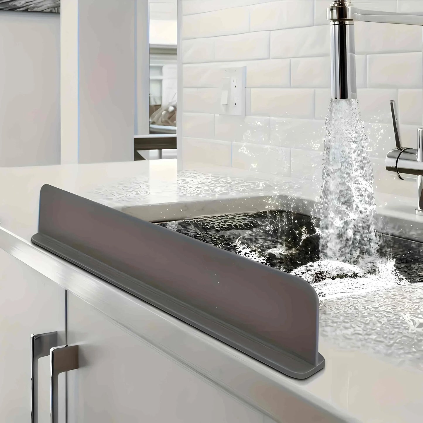 Silicone Sink Splash Guard with Suction Cup – Reusable Waterproof Kitchen Countertop Protector
